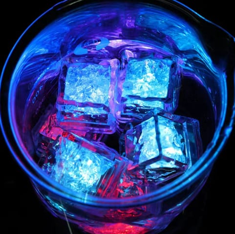 Cubitos LED arcoíris para bares 2
