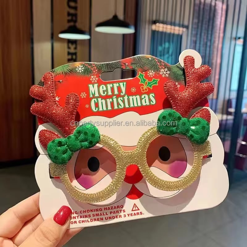 Gafas de Papá Noel y árbol navideño · referencia de imagen 3